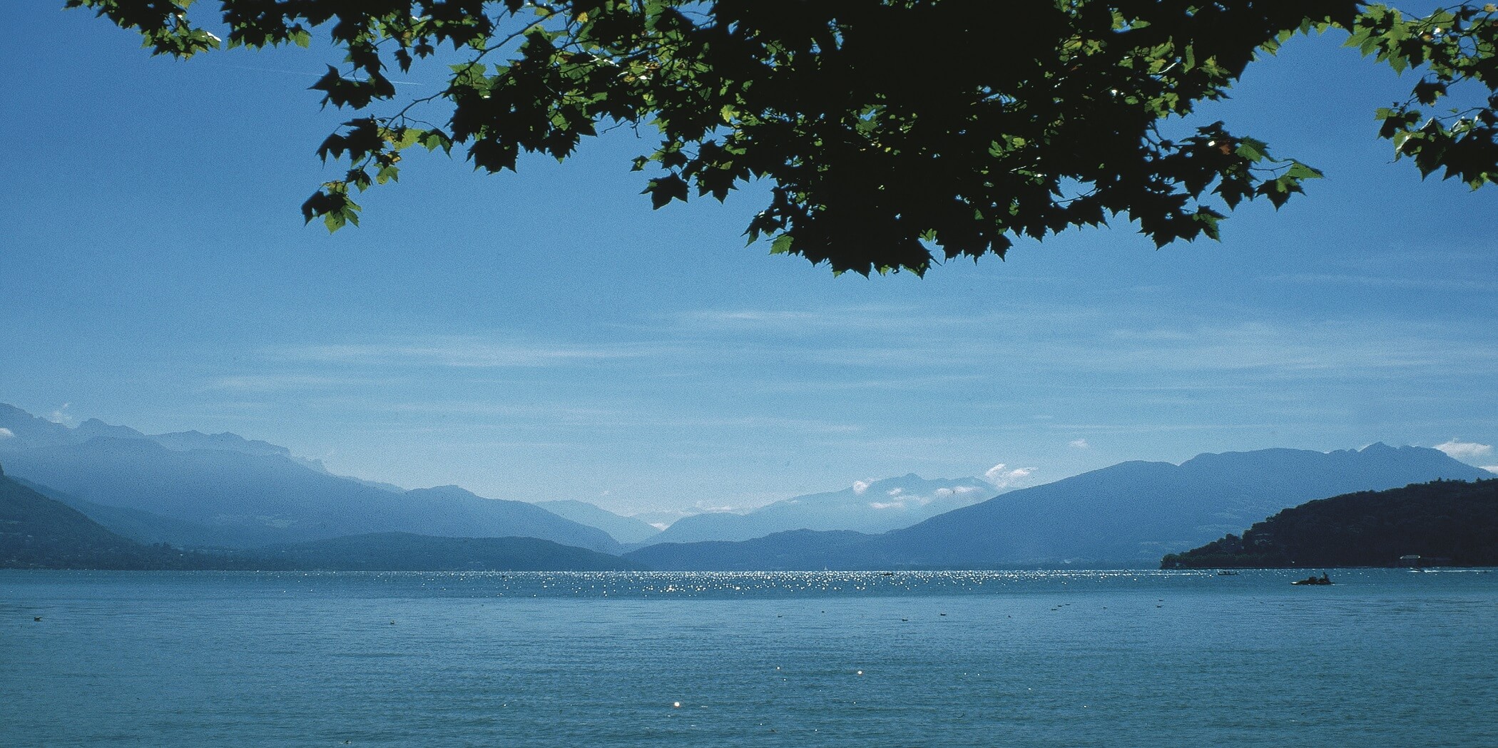 Lac d'Annecy depuis la baie d'Albigny