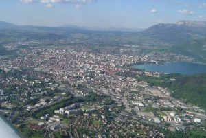 annecy chateau montpon